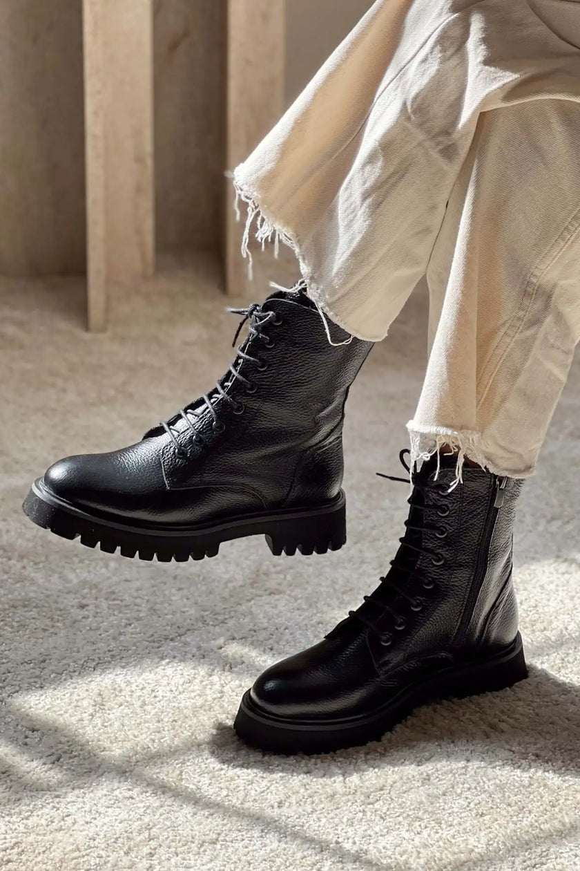 TEMPEST BLACK GENUINE LEATHER LACE-UP WOMEN'S COMBAT BOOTS