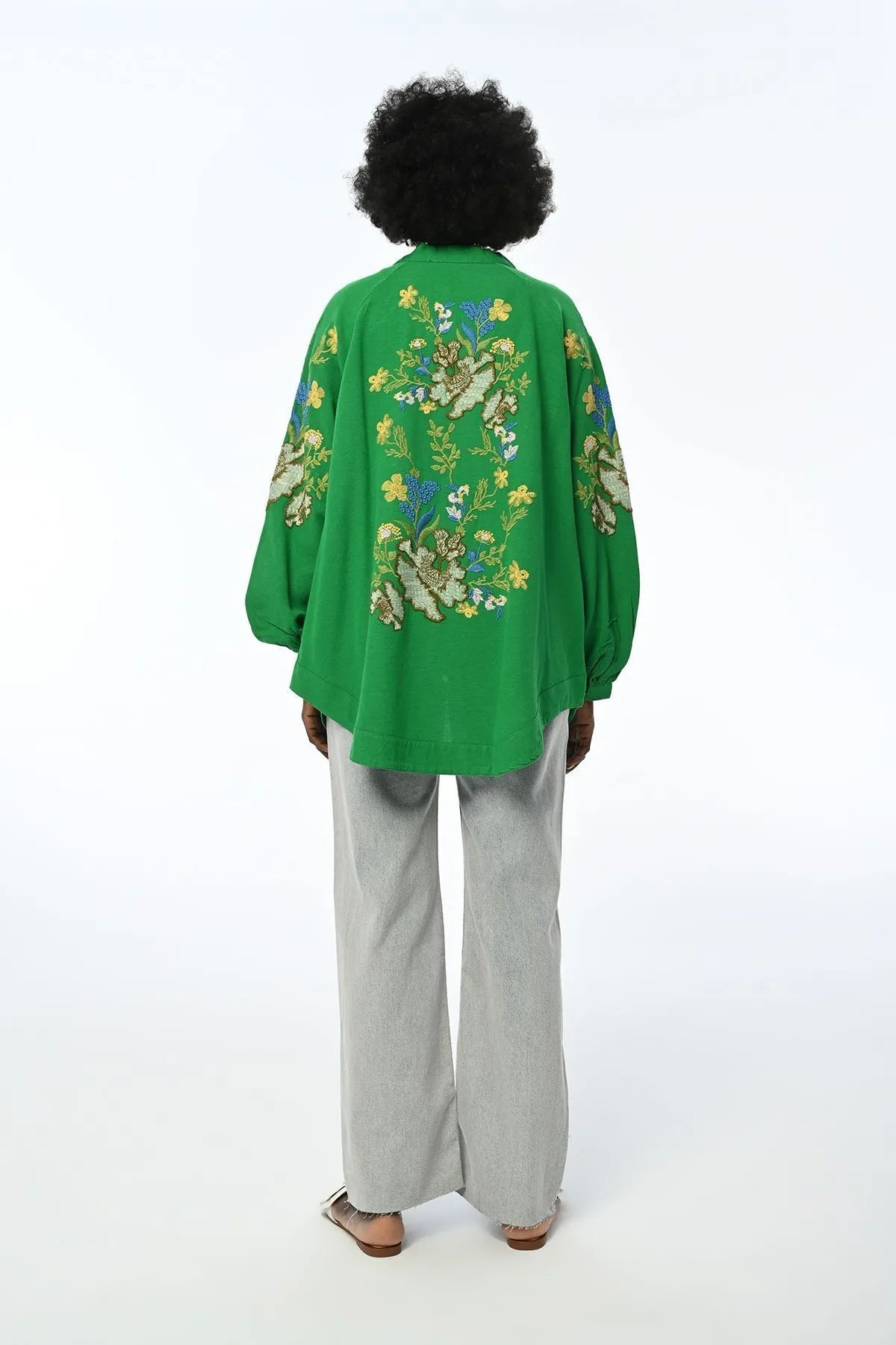 OVERSIZE CUT LINEN BLEND KIMONO JACKET WITH FLORAL EMBROIDERY ON ARM AND BACK