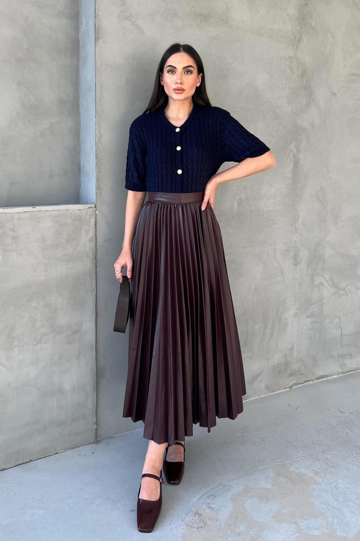 Bordo Pleated Midi Length Leather Skirt