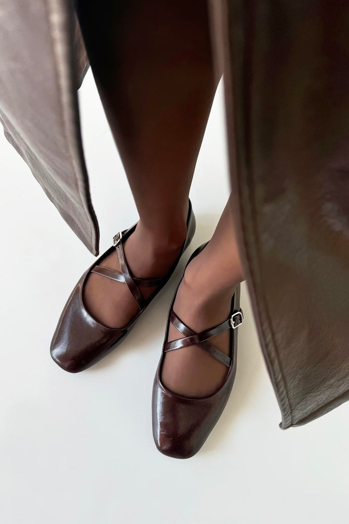 Blake Women's Cross Belt Detail Crinkle Leather Ballerina - Burgundy