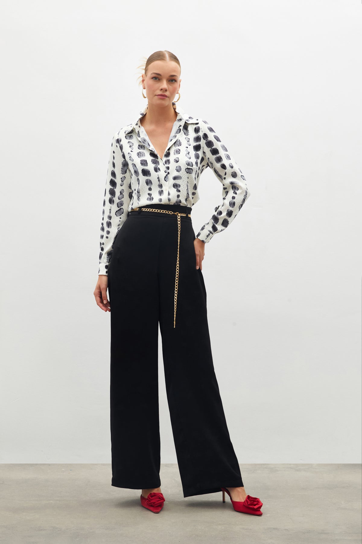 Chain Satin Crepe Trousers - BLACK