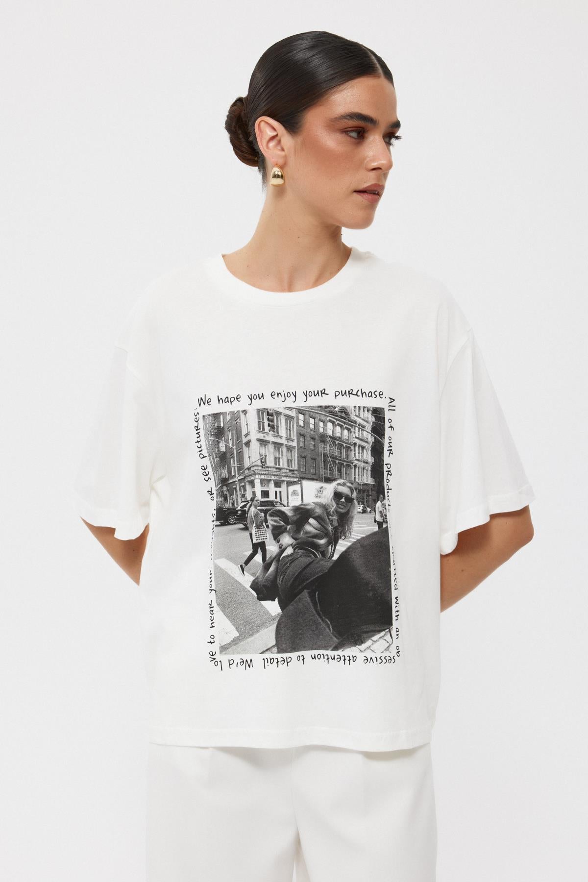 White Picture Print Detailed T-Shirt