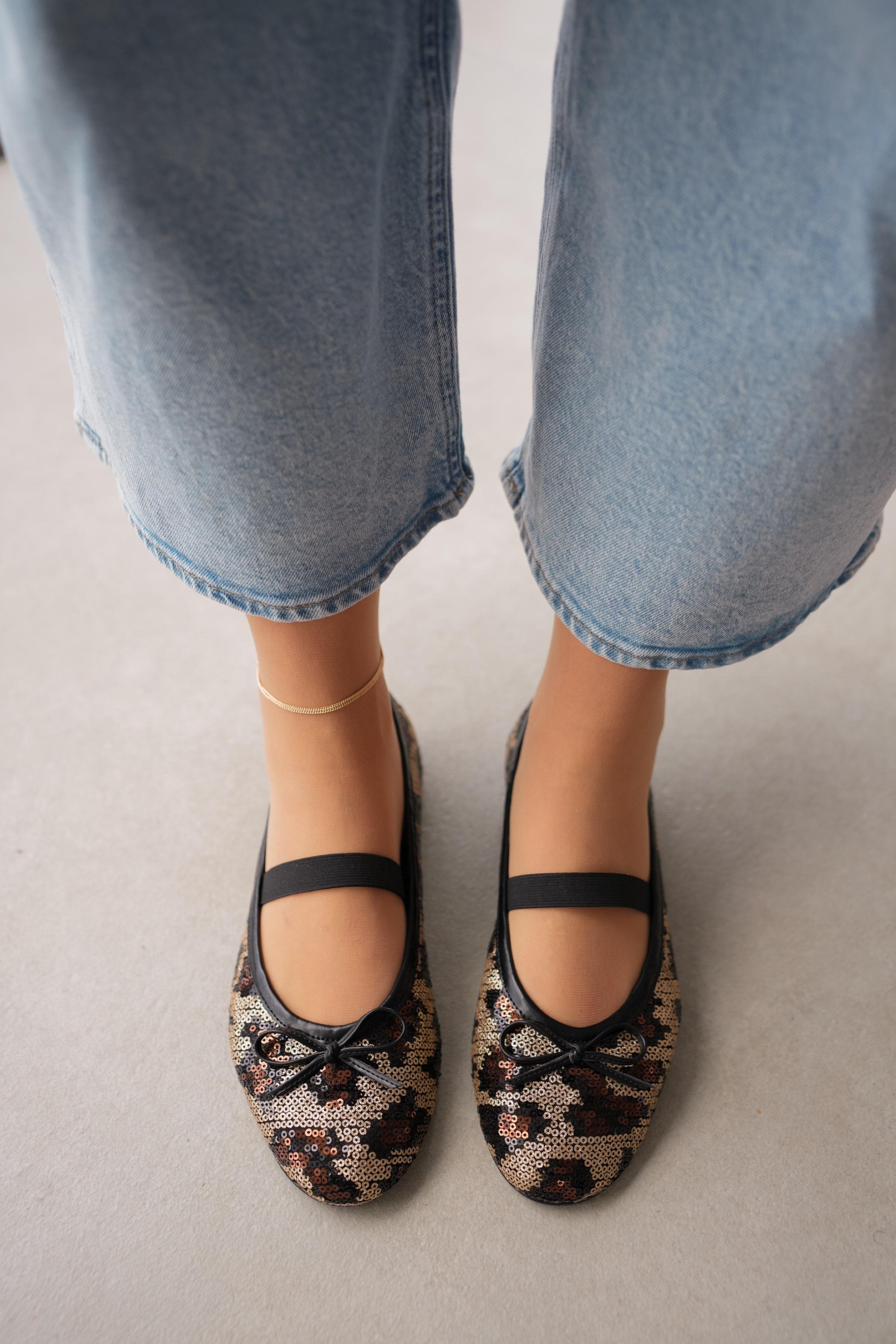 Teny Oval Toe Bow Detail Sequined Elastic Women's Ballerinas- LEOPARD
