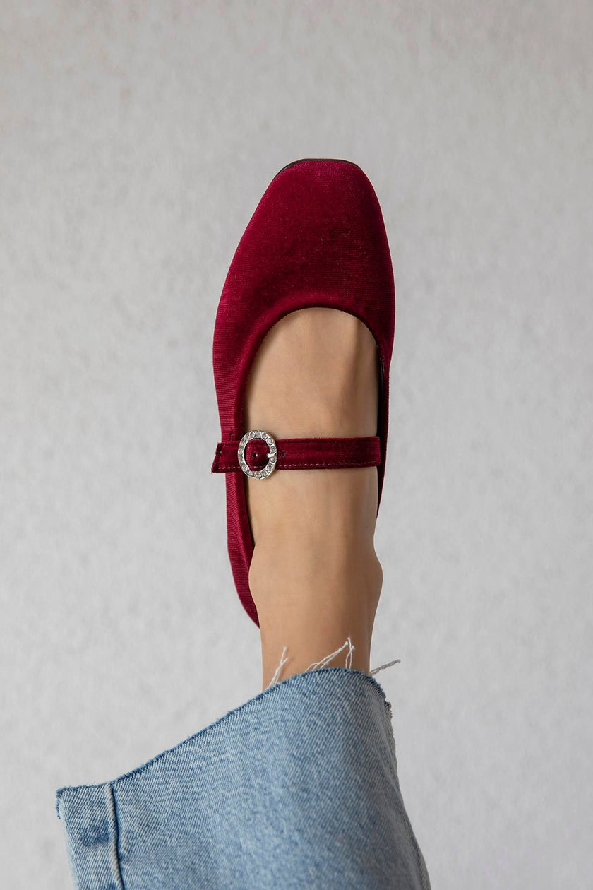 Berny Women's Belt Detail Velvet Ballerina - Burgundy