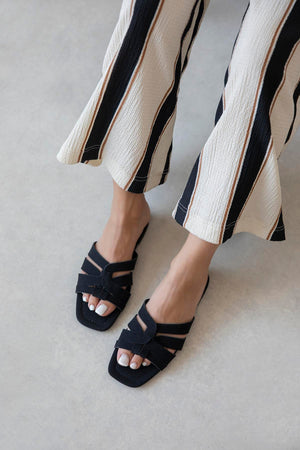 Luz Black Casual Suede Slippers