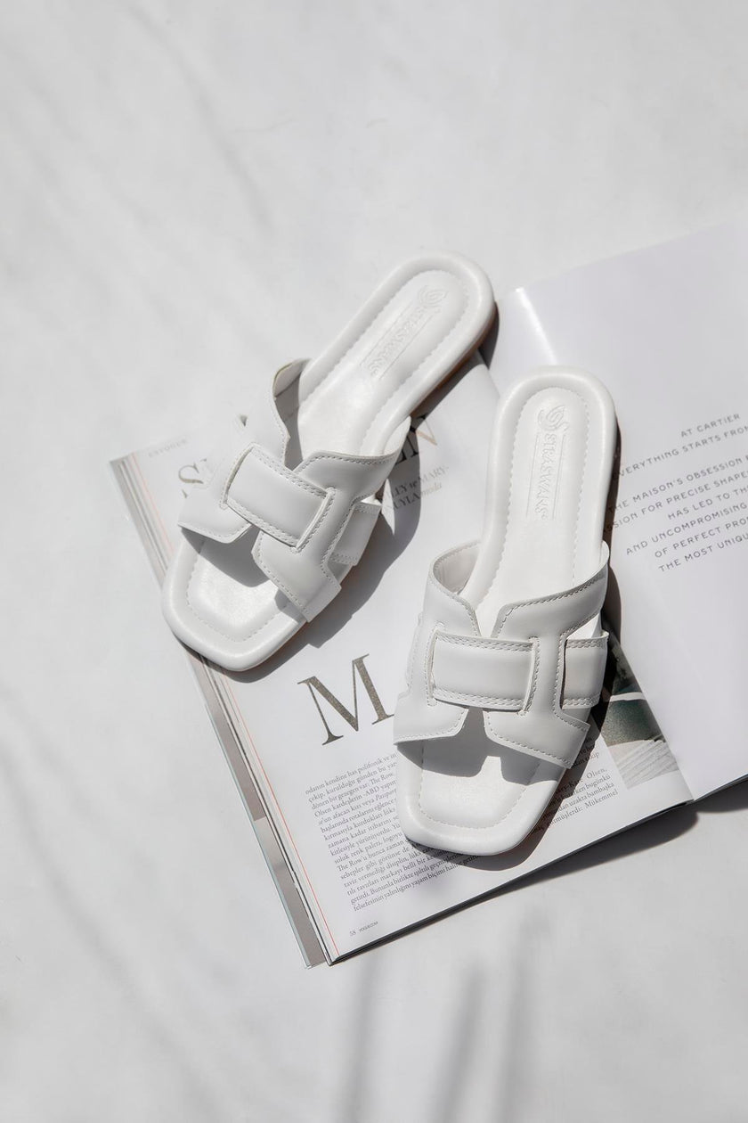 Huxx White Single Strap Casual Leather Slippers