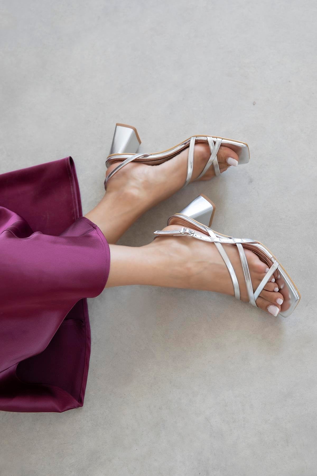 Hanat Women's Heeled Leather Sandals Silver