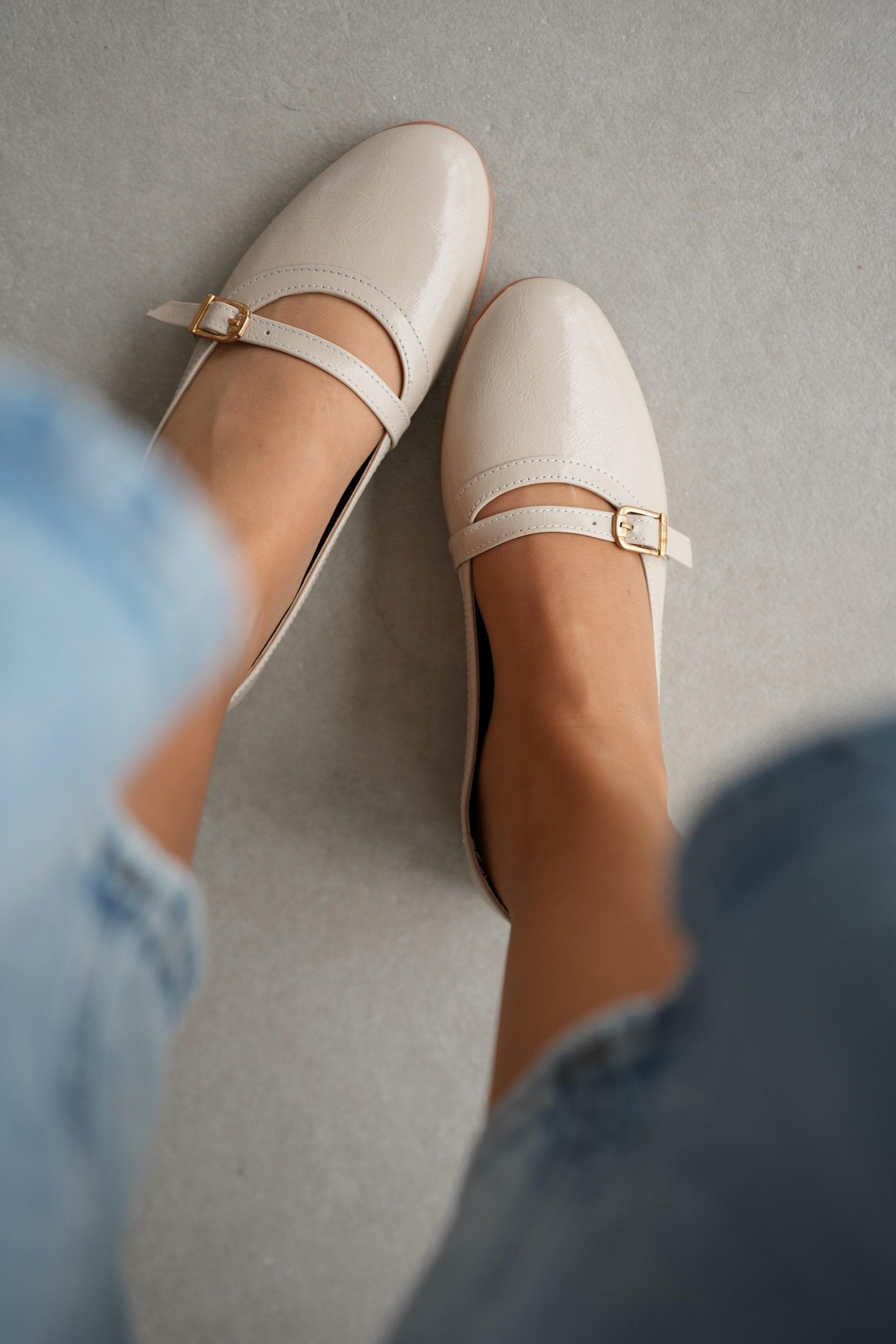 Eria Round Toe Belt Accessory Women's Ballerinas-OFFWHITE Patent Leather