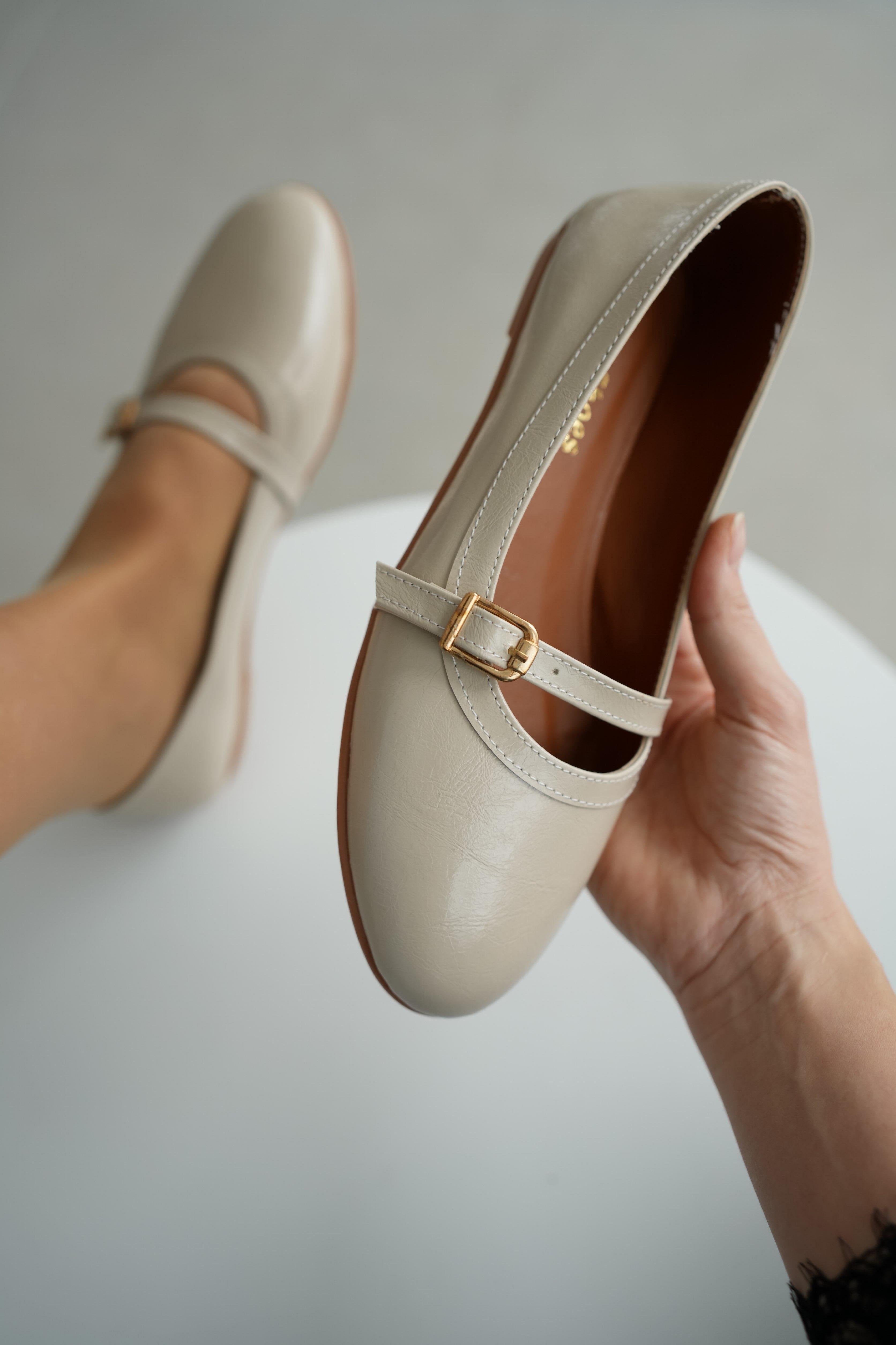 Eria Round Toe Belt Accessory Women's Ballerinas-OFFWHITE Patent Leather