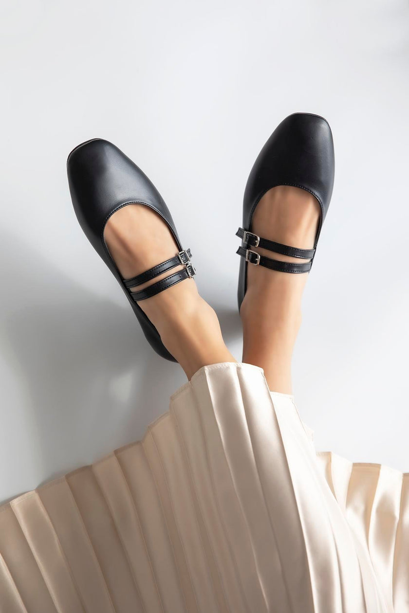 Elvira Women's Belt Detail Leather Ballerina Shoes - Black