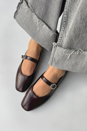 Berny Women's Belt Detail Crinkle Leather Ballerina - Burgundy