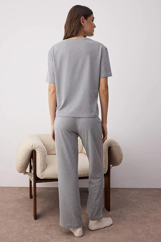 Gray Melange Heart Embroidered Slogan Printed Ribbed Knit Pajama Set