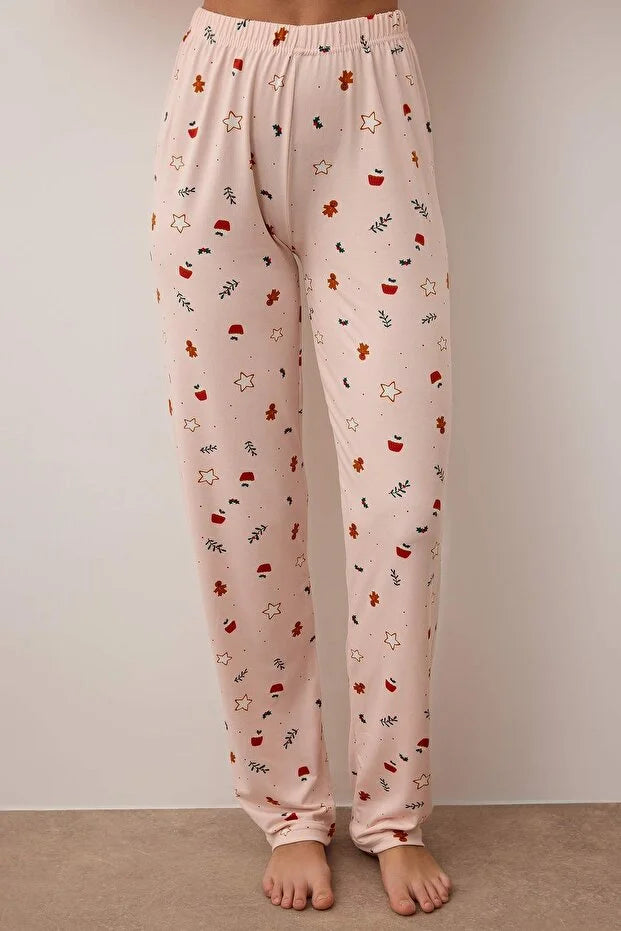 Winter-Themed Knitted Pajama Set with a Soft Touch in Powder Color