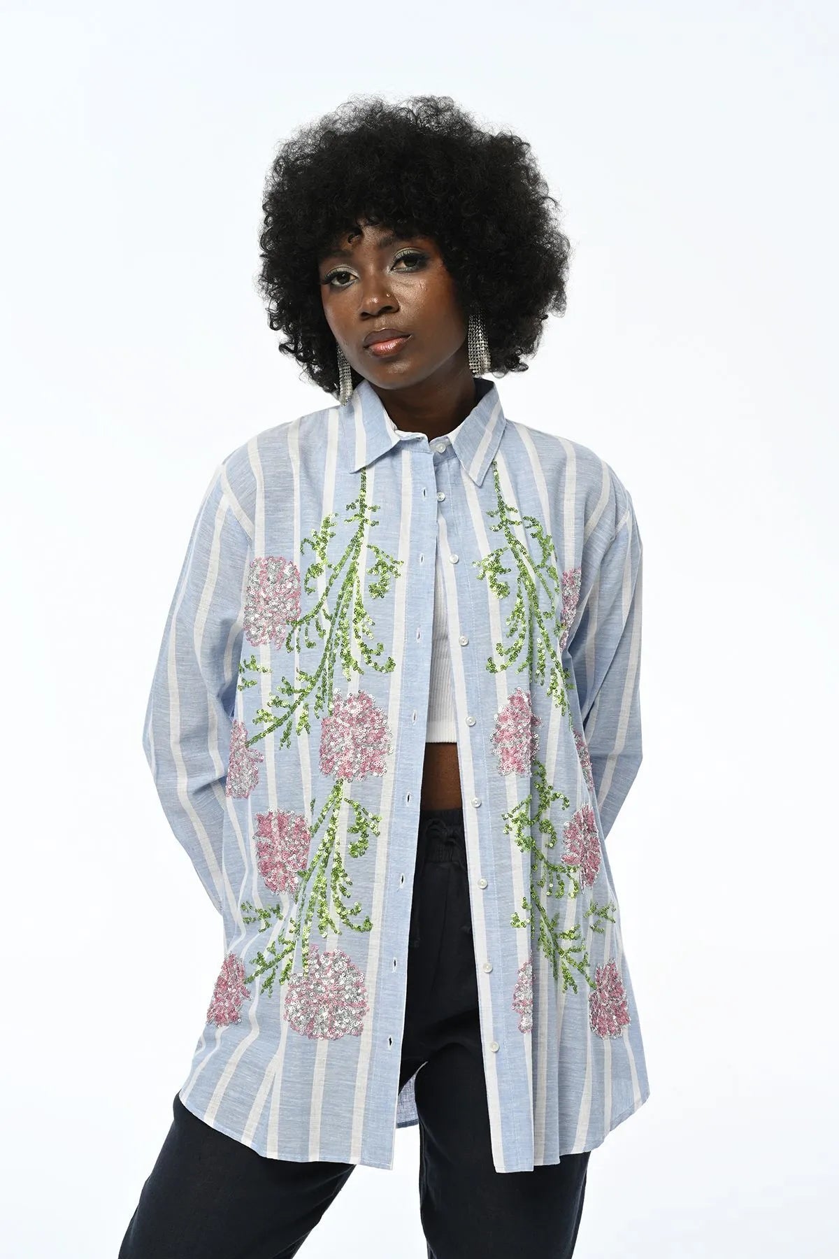 WOMEN'S STRIPED OVERSIZE CUT FLORAL EMBROIDERY SHIRT