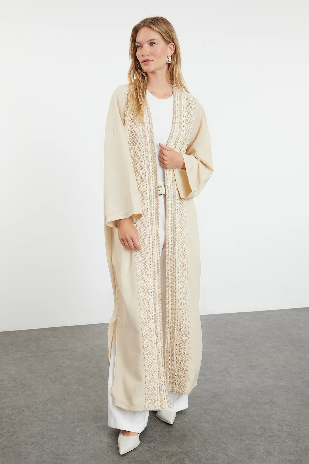 Beige Linen Look Embroidered Detailed Woven Cape Abaya