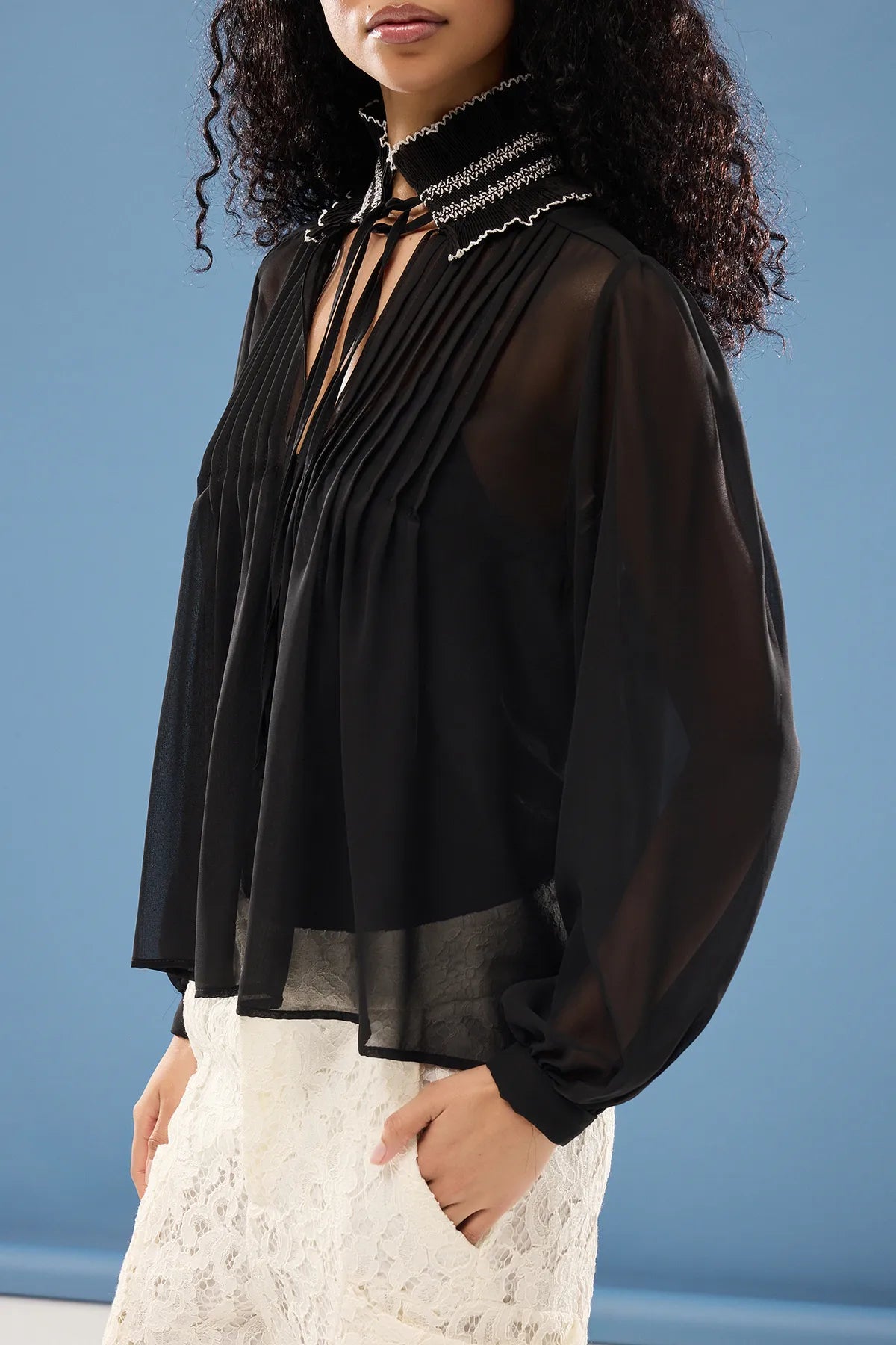 Black Ribbed Chiffon Detailed Blouse