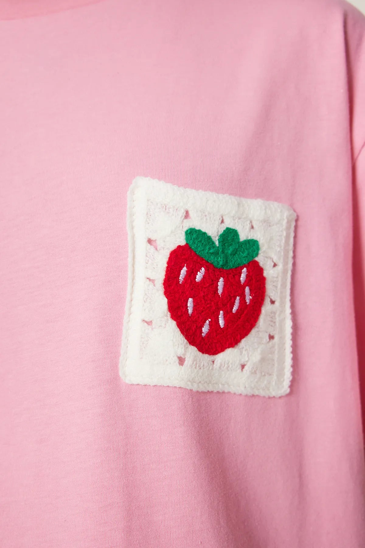 Strawberry Embroidery Pocket Cotton T-shirt PINK