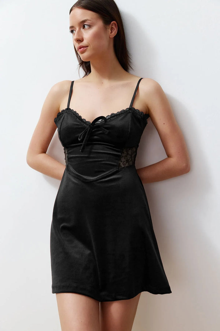 Black Soft Feel Lace Rope Strap Velvet Knitted Nightgown