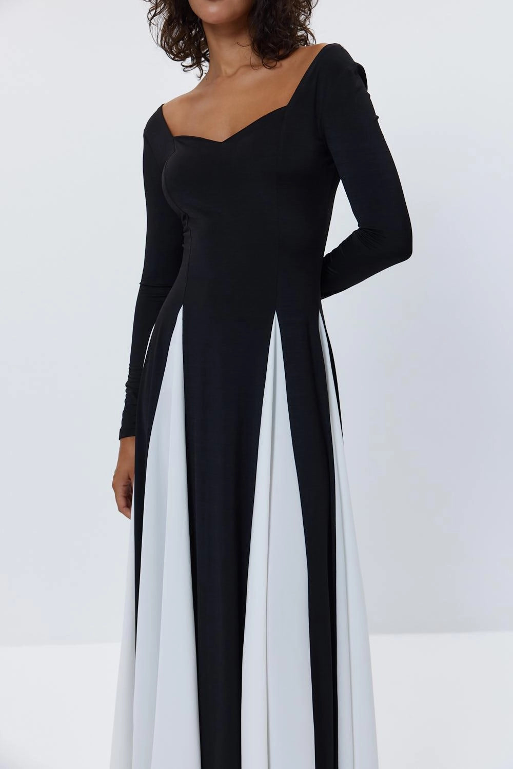 Heart Neck Block Color Black Long Dress