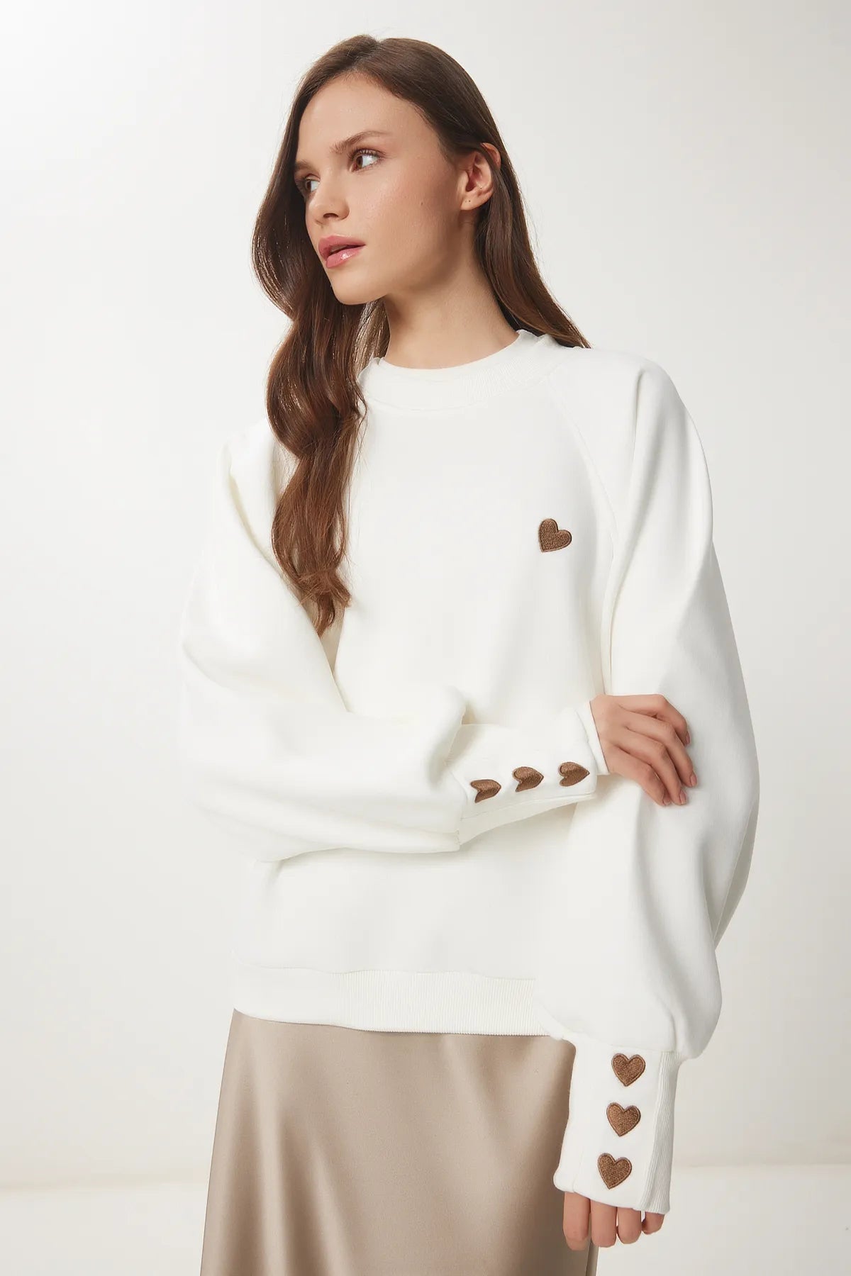 Heart Embroidery Raised Knitted Sweatshirt OFF WHITE