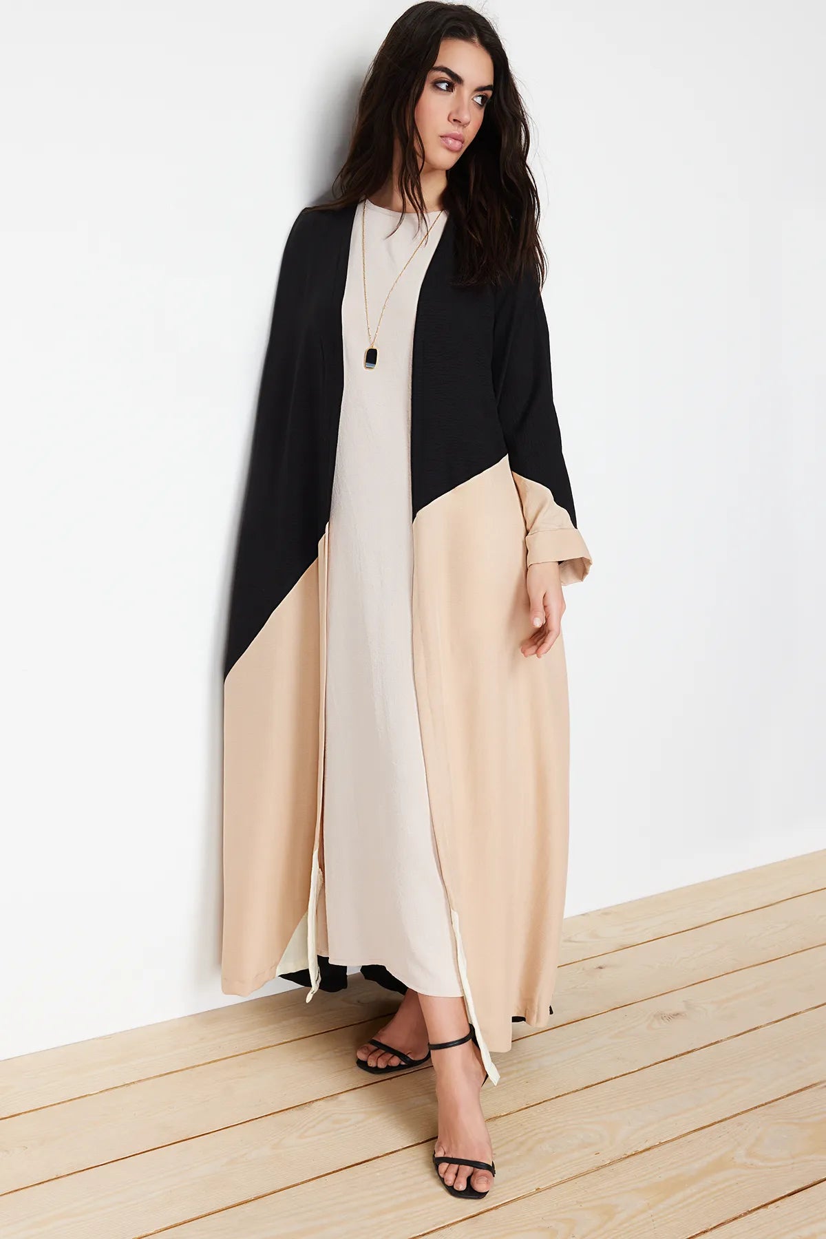 Stone Color Block Long Woven Cape &amp; Abaya