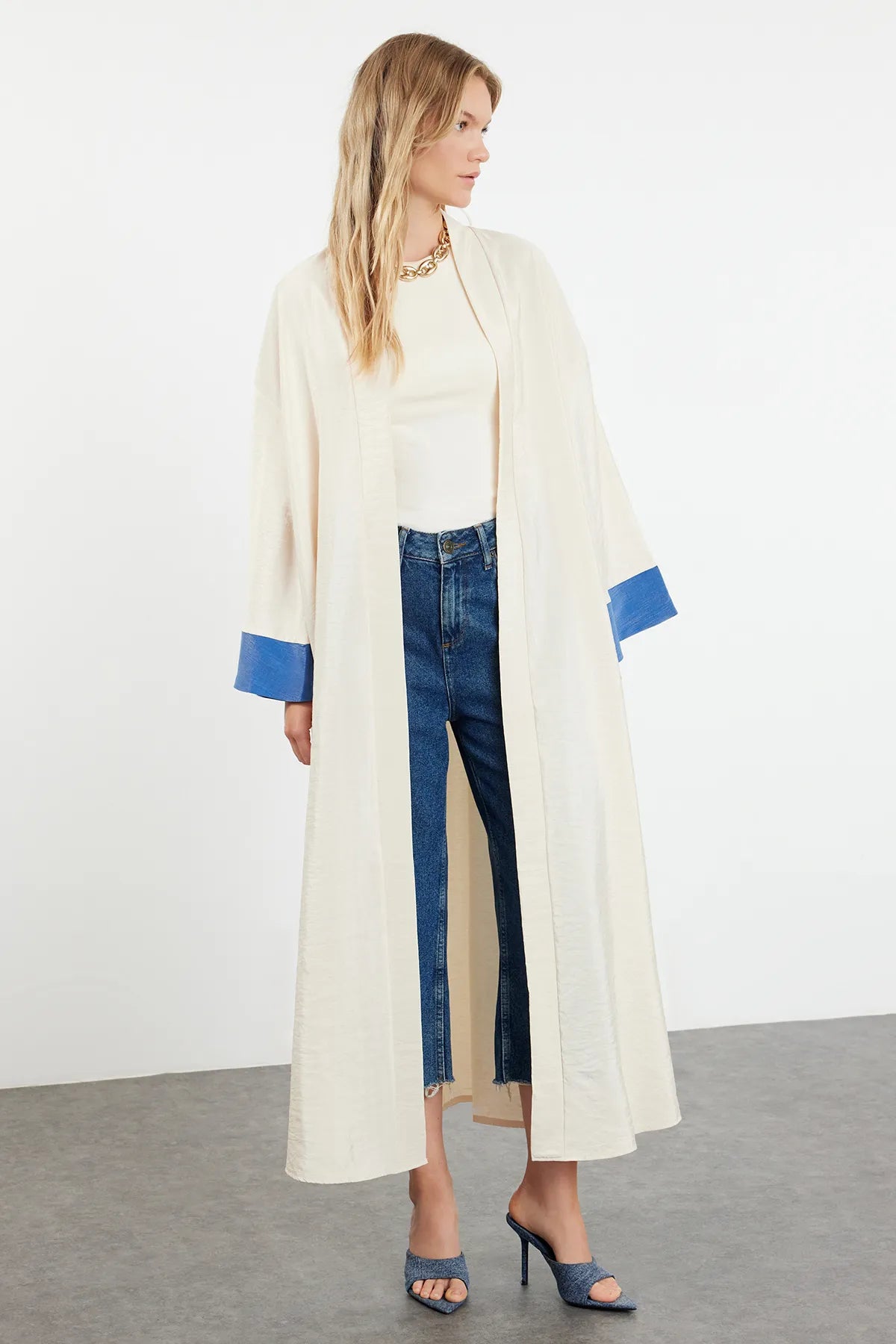 Stone Color Block Woven Cape &amp; Abaya