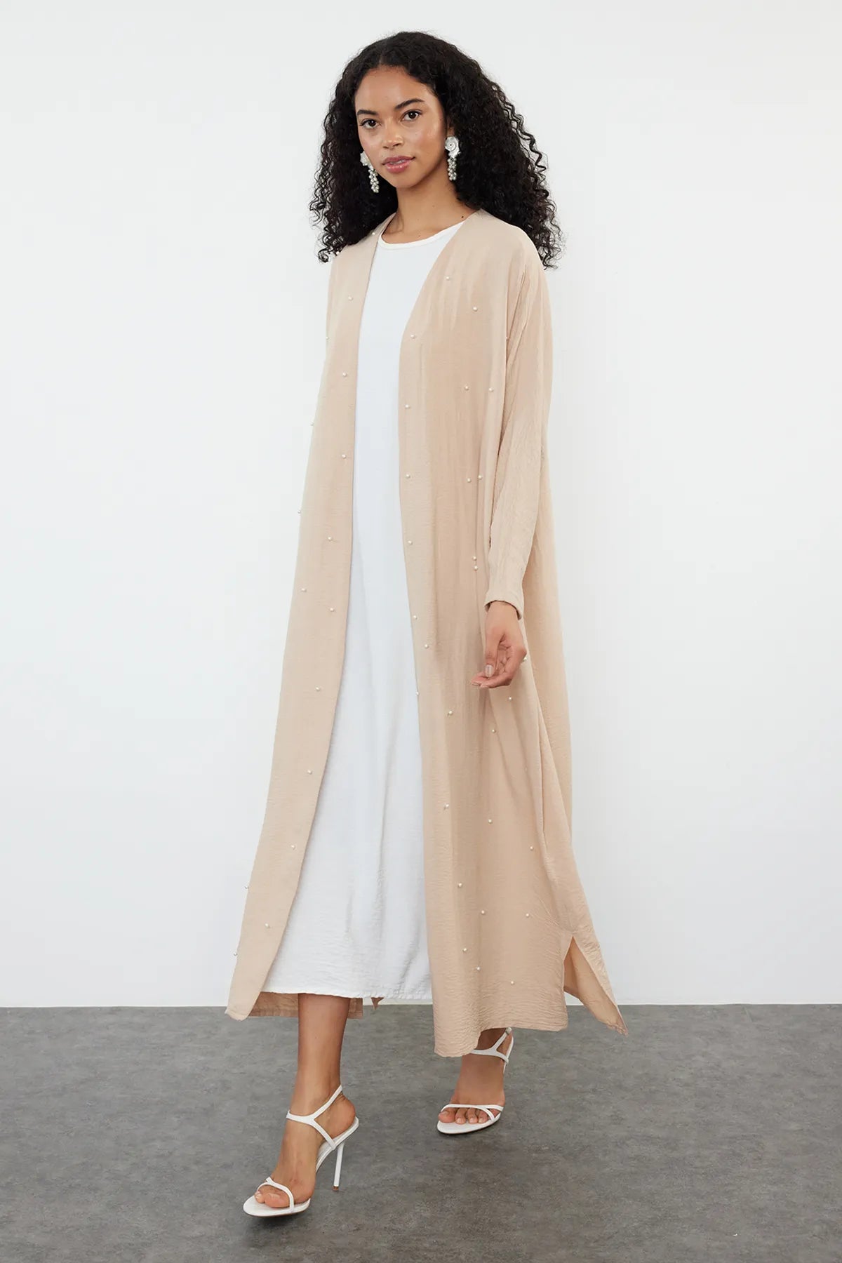 Stone Pearl Detailed Woven Cape &amp; Abaya