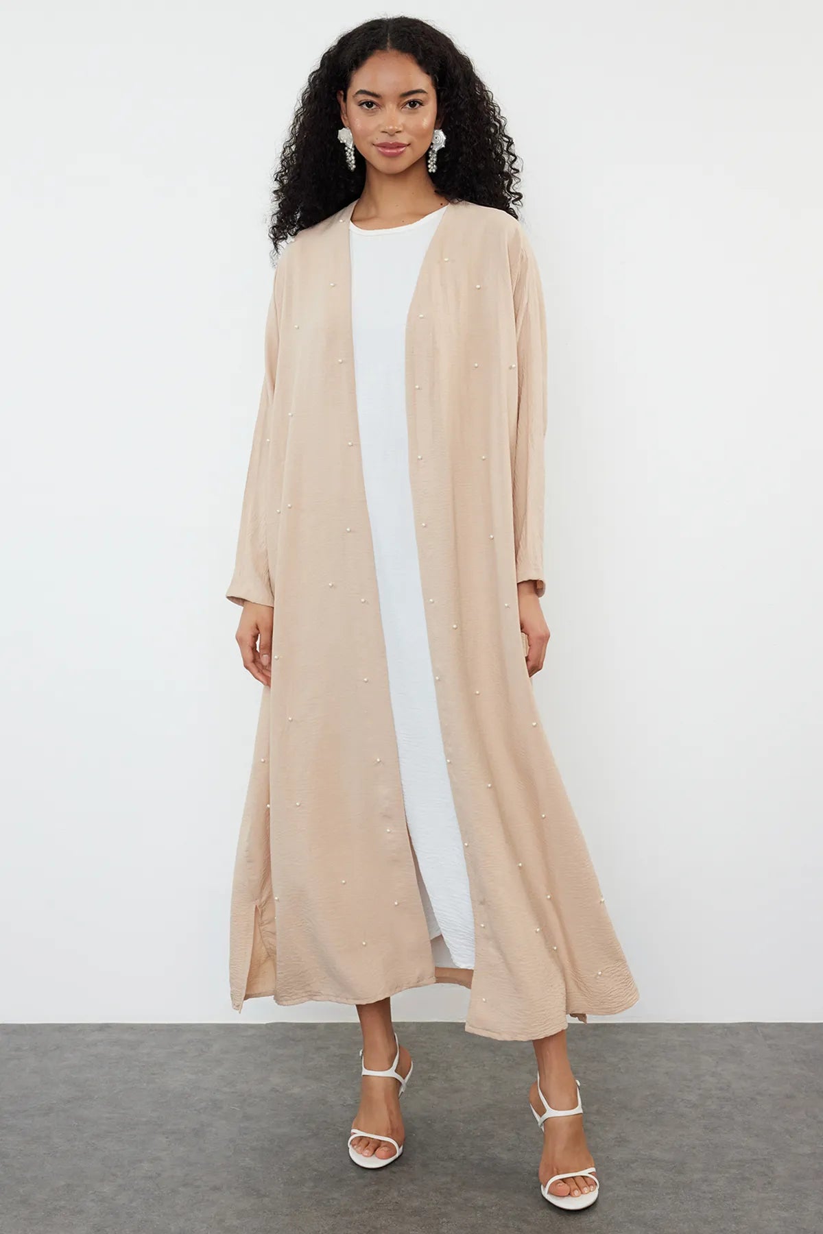 Stone Pearl Detailed Woven Cape &amp; Abaya