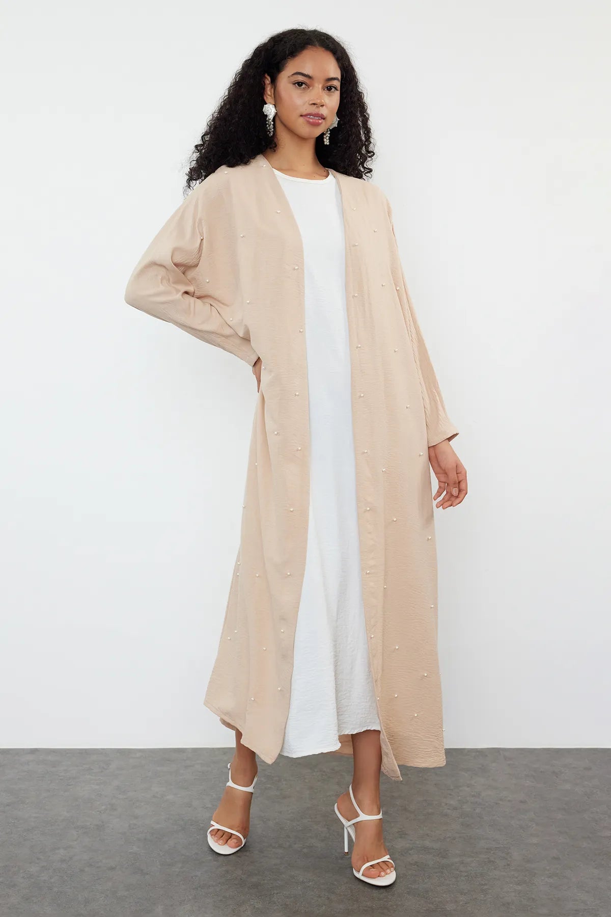 Stone Pearl Detailed Woven Cape &amp; Abaya