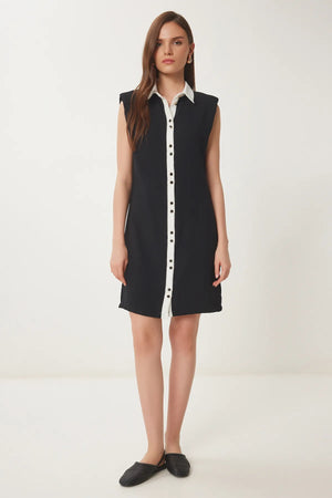 Zero Sleeve Short Dress Black