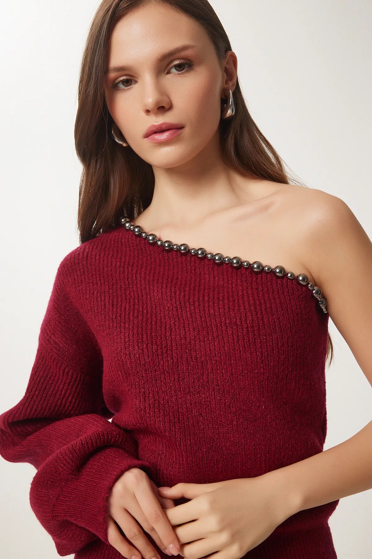 Pearl Detailed One Shoulder Knitted Sweater CLARET