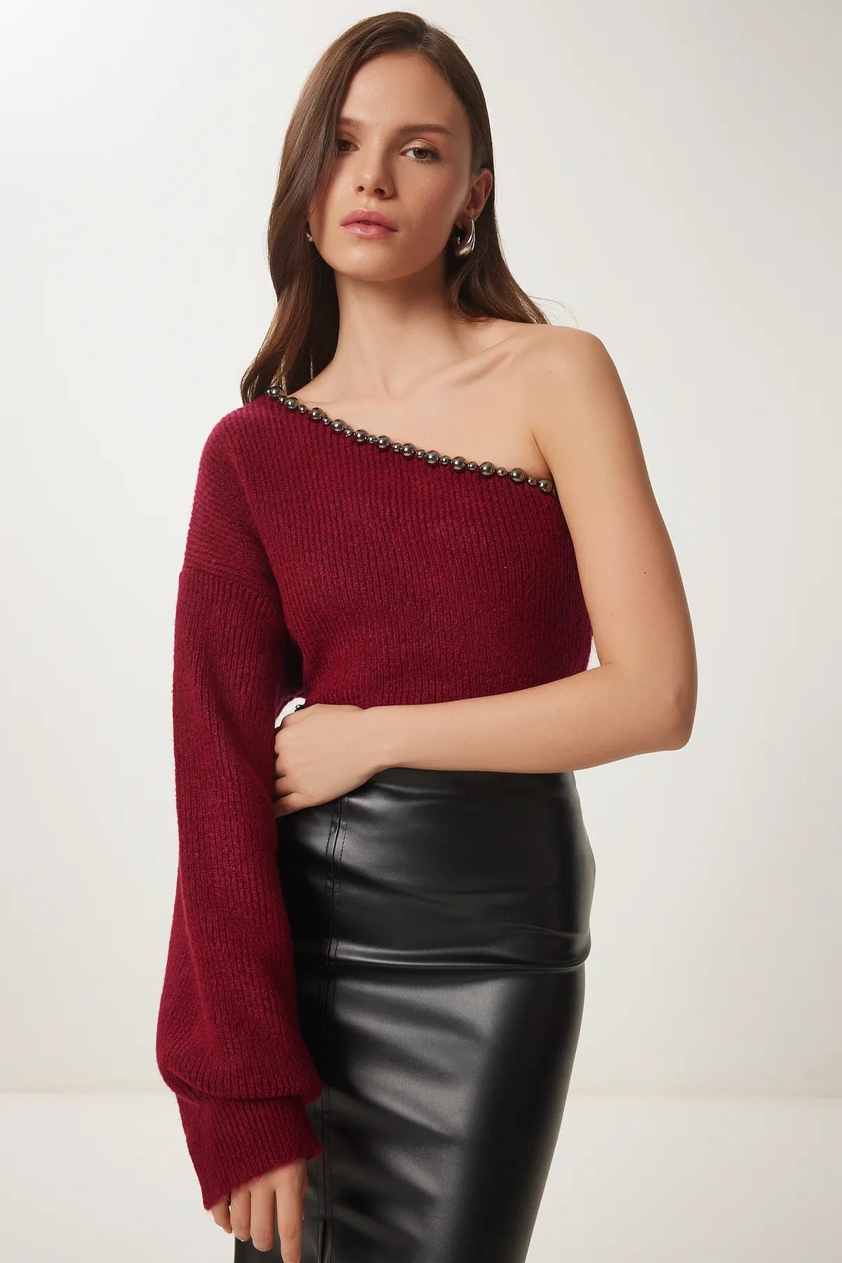 Pearl Detailed One Shoulder Knitted Sweater CLARET