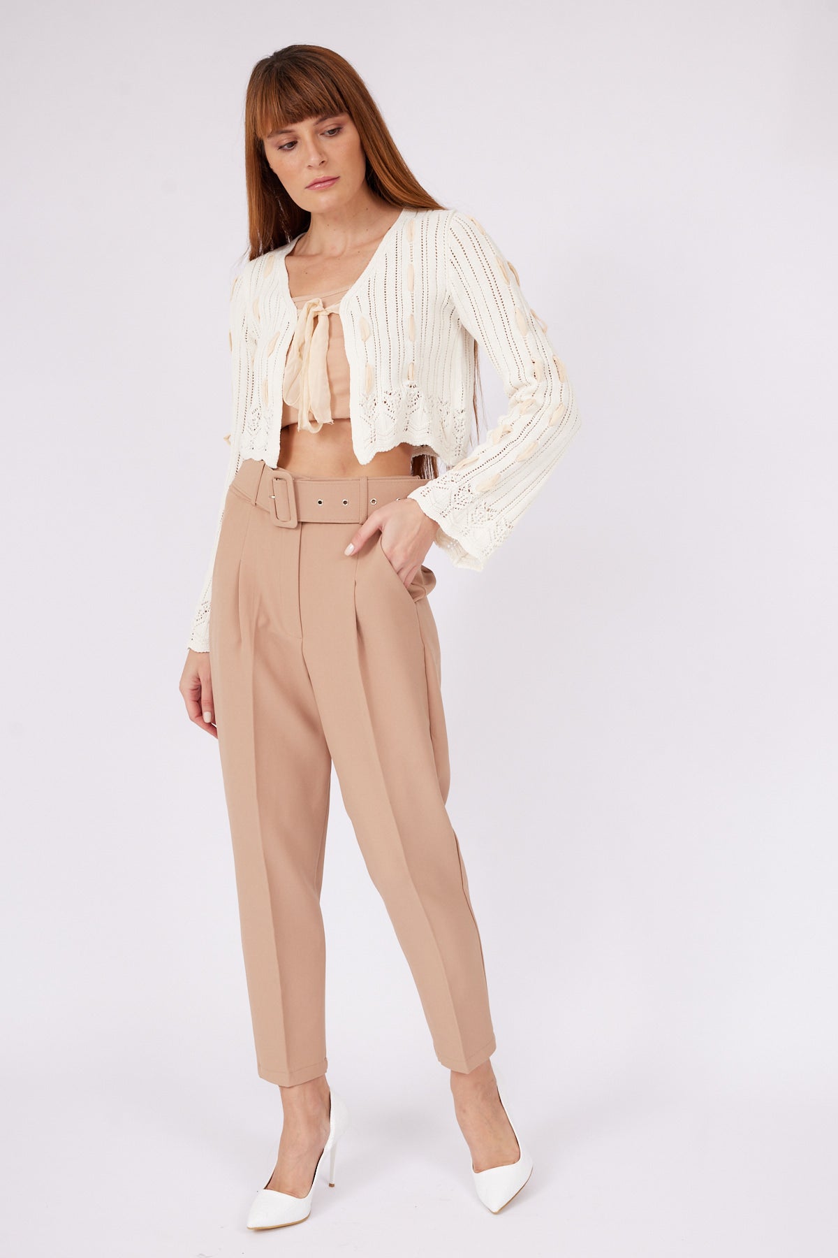 BEIGE COATED BELT TROUSERS - Lebbse