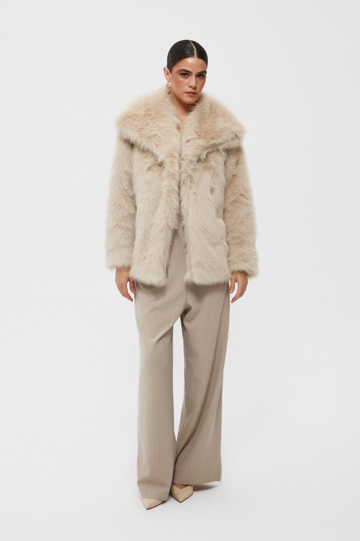 Beige Short Faux Fur Jacket - Lebbse