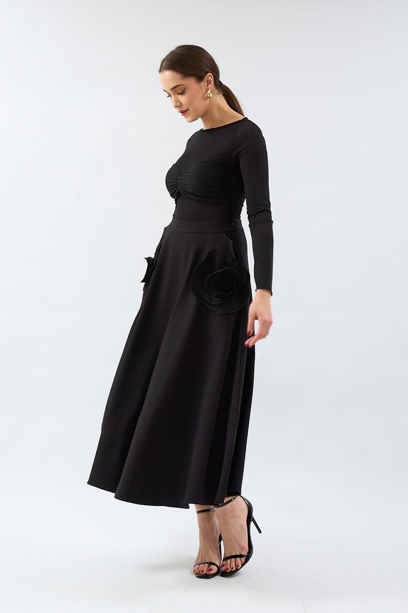 Black Design Rose Detailed Midi Skirt - Lebbse