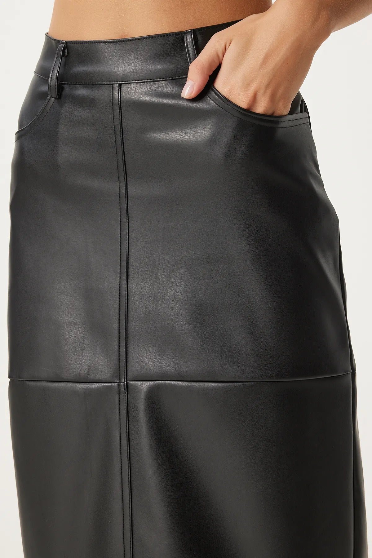 Black Slit Faux Leather Pencil Skirt - Lebbse