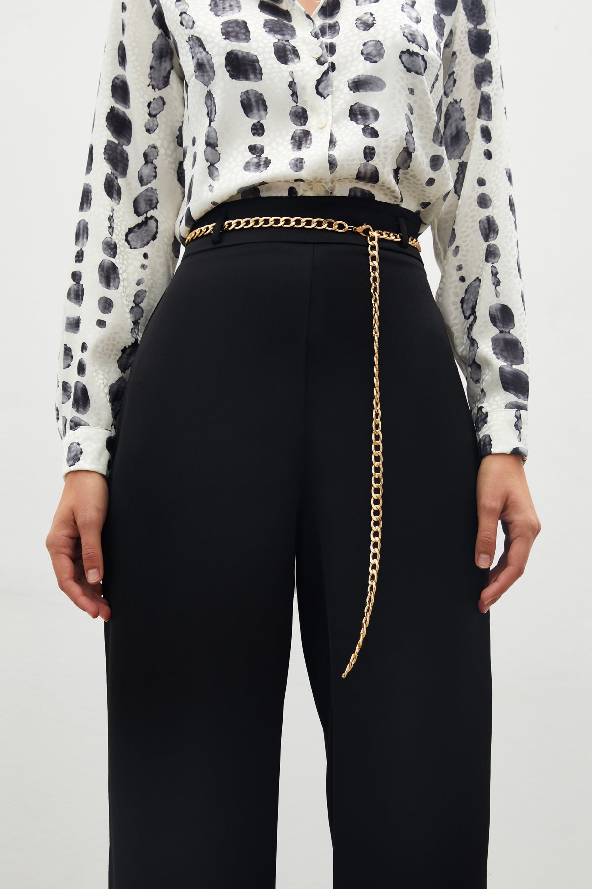 Chain Satin Crepe Trousers - BLACK - Lebbse