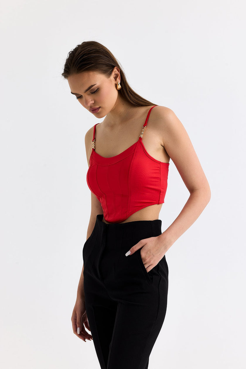 4- بلوزة كت نسائي رياضية لون أحمر مع حزام على الاكتاف - Chain Strap Athlete Red