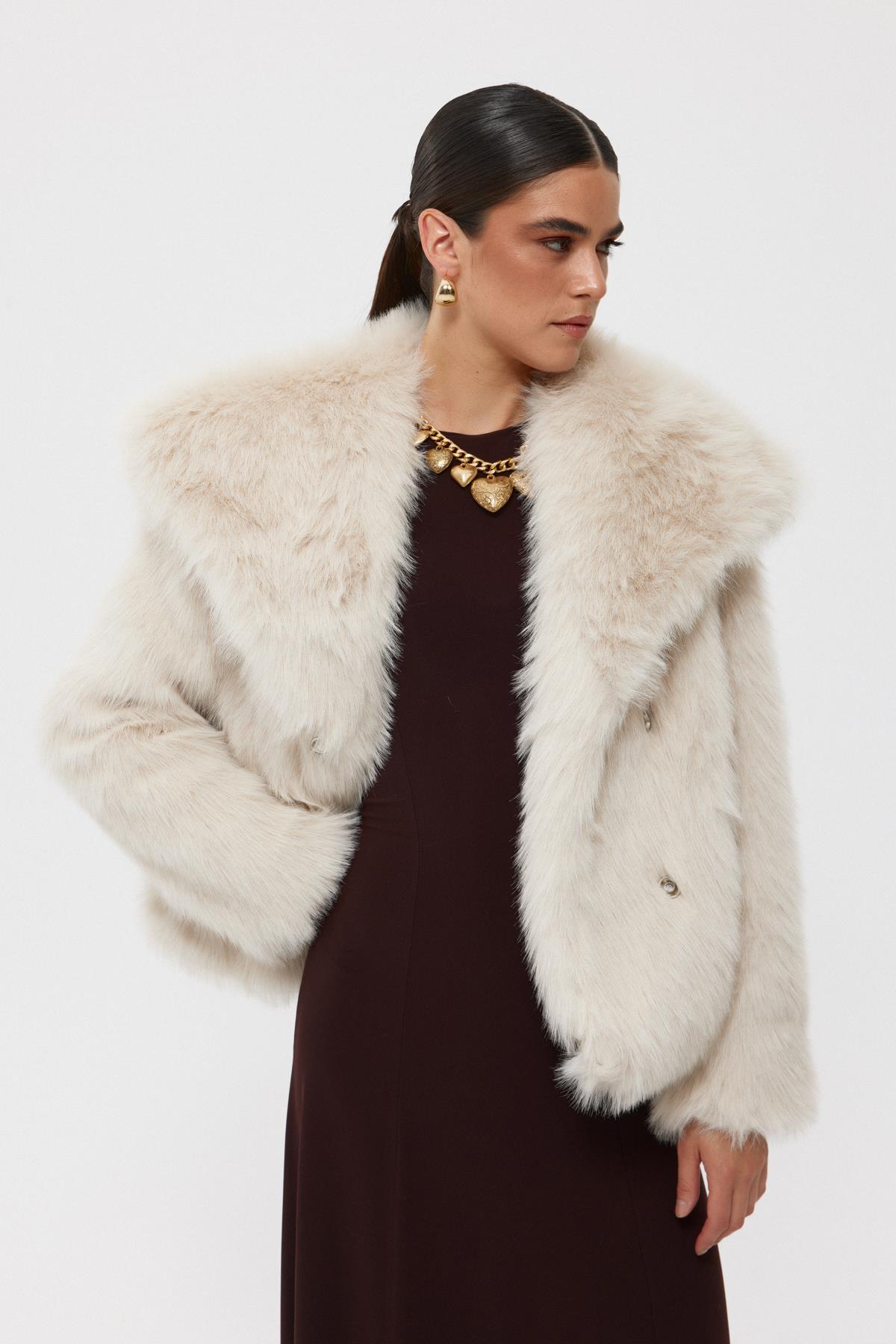 Cream Short Faux Fur Jacket - Lebbse