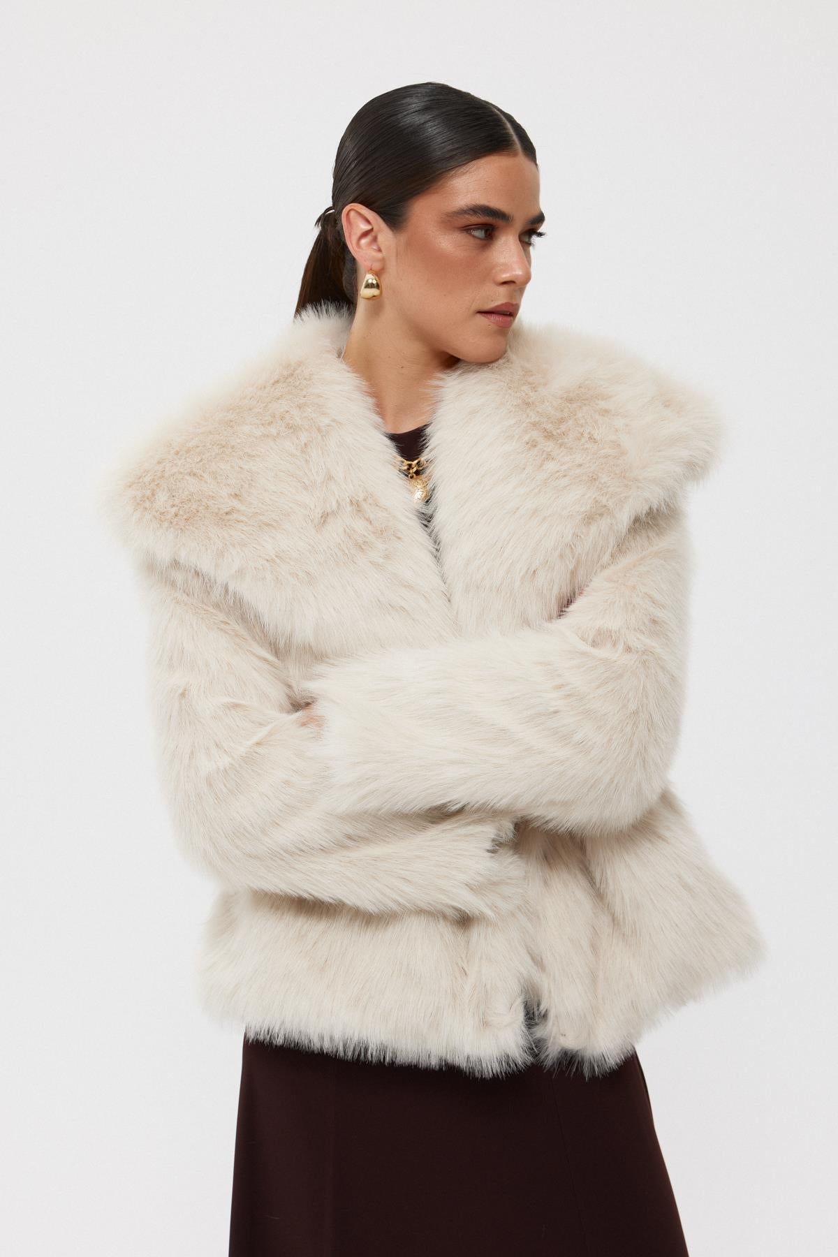 Cream Short Faux Fur Jacket - Lebbse