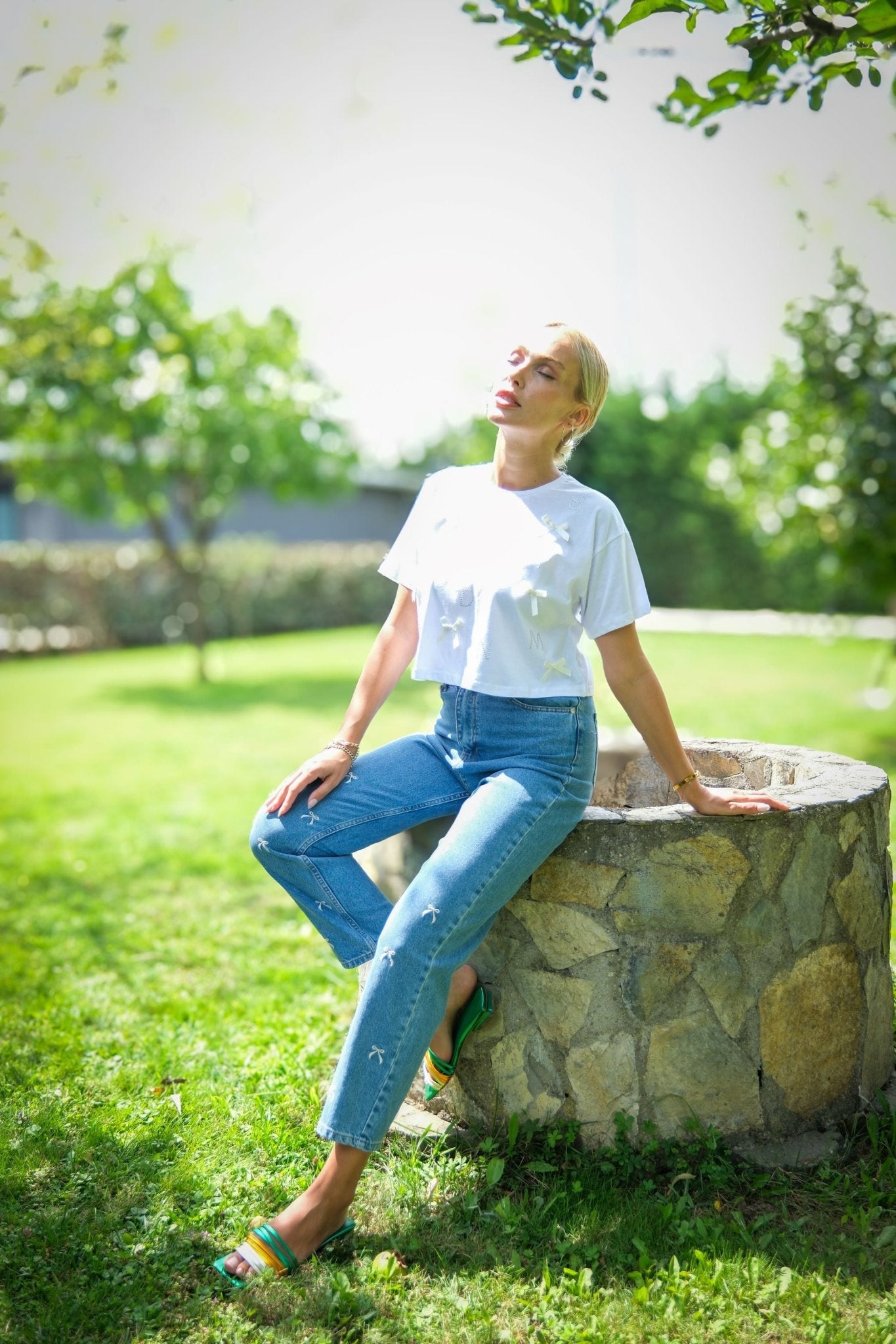 Crop T-Shirt with Bow Detail White - Lebbse