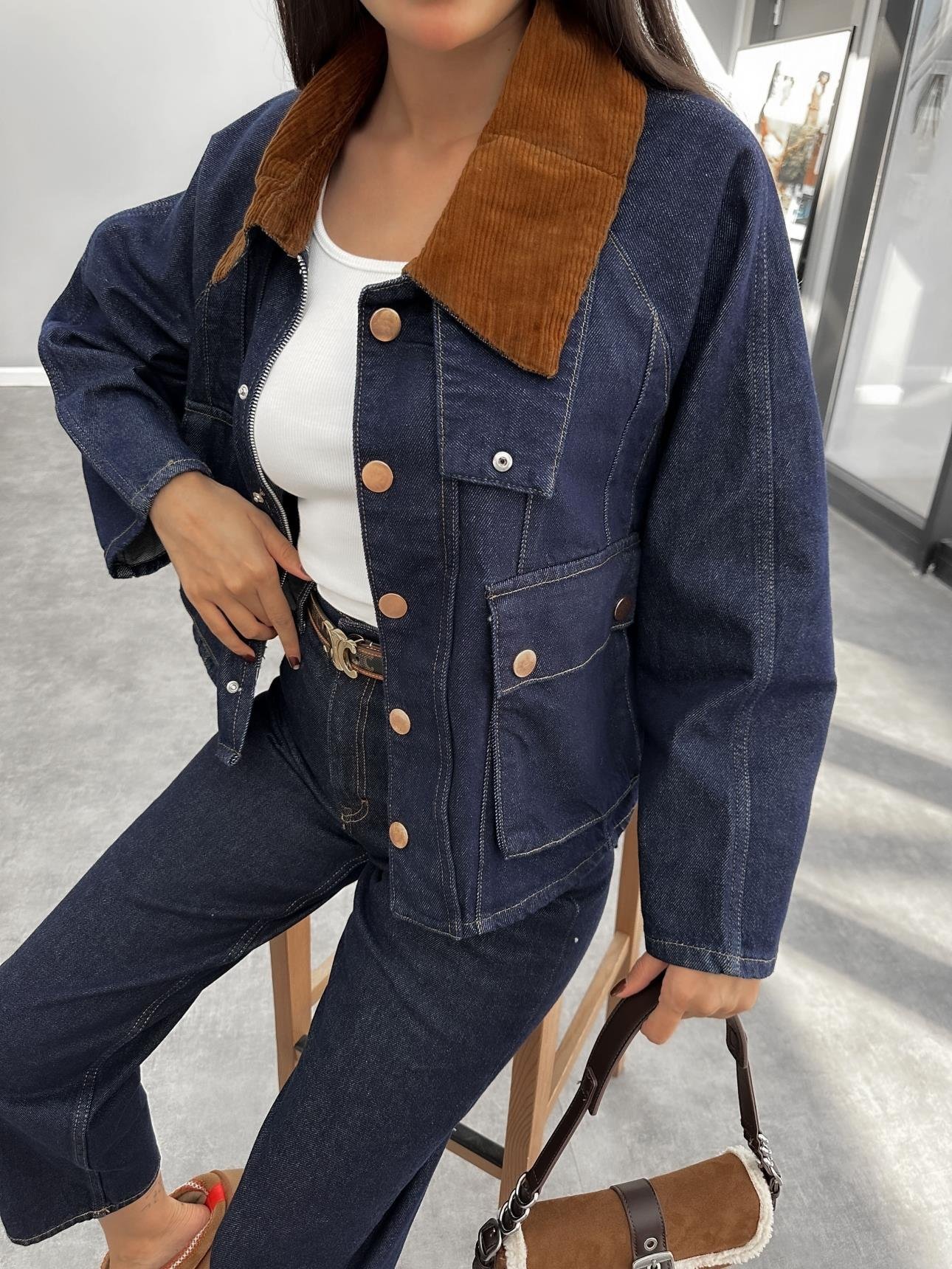 Denim Jacket with Velvet Collar Detail - Lebbse