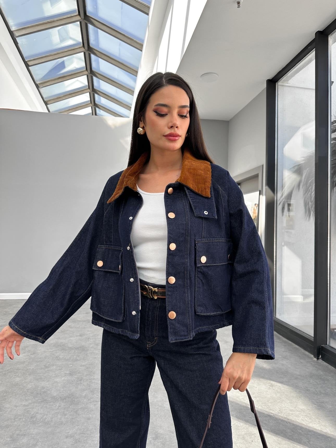 Denim Jacket with Velvet Collar Detail - Lebbse