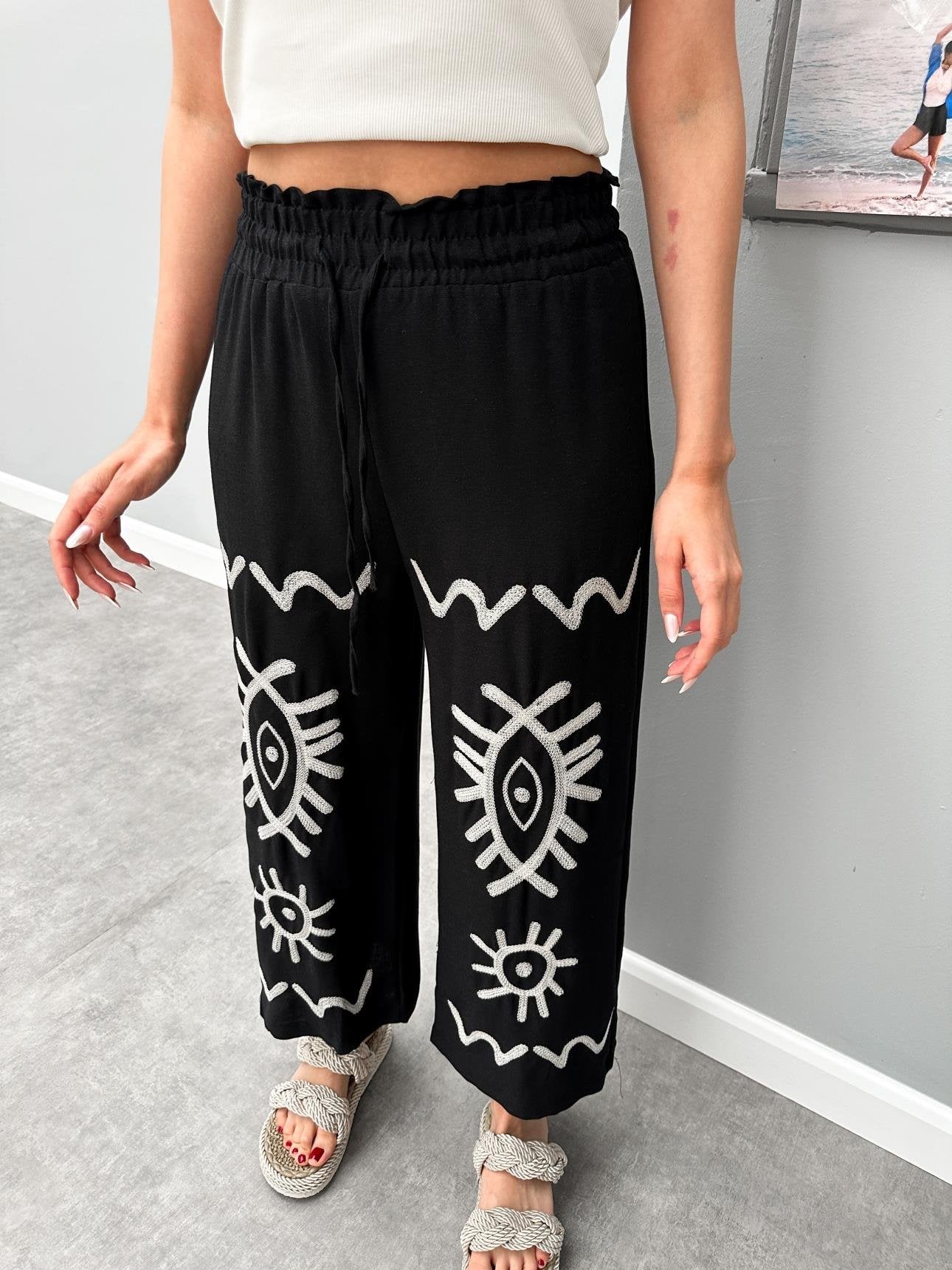 BLACK EMBROIDERED LINEN CASUAL TROUSERS