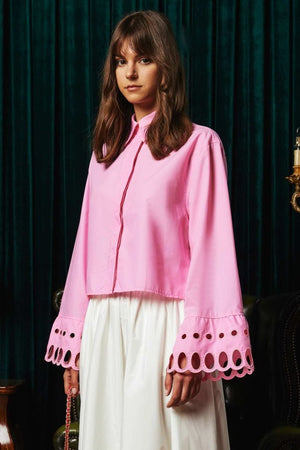 قميص نسائي ذو اكمام مطرزة باللون الوردي - EMBROIDERED DETAILED SHIRT - PINK