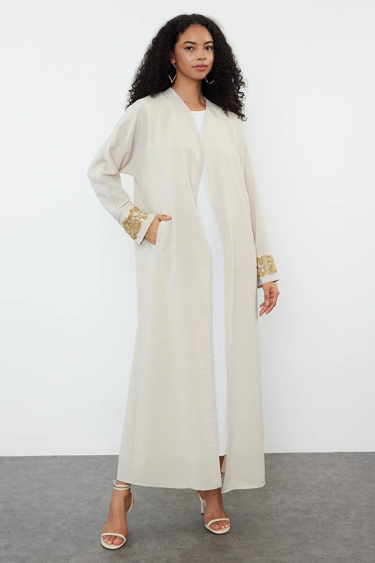 Beige Stone Embroidery Accessory Detailed Woven Cape &amp; Abaya