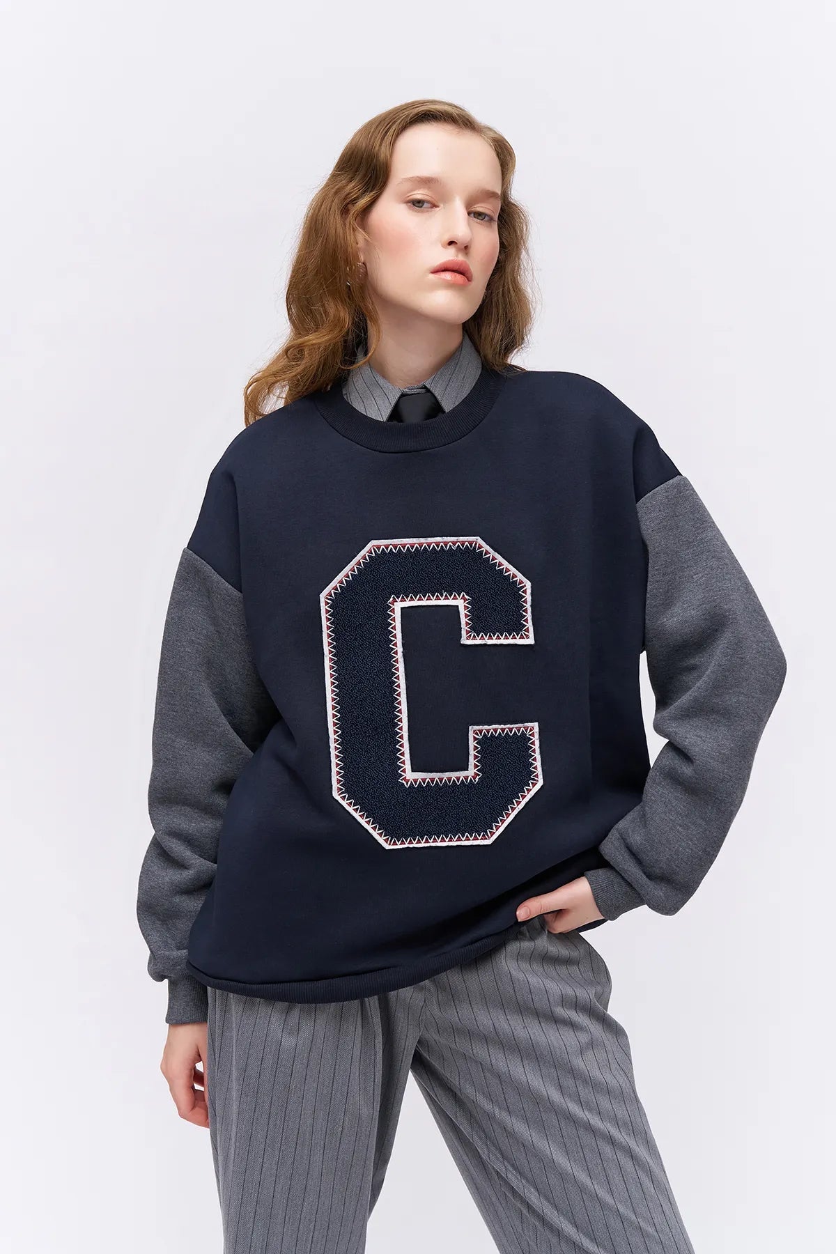 Felt Print Detailed Sweatshirt Navy Blue - Lebbse