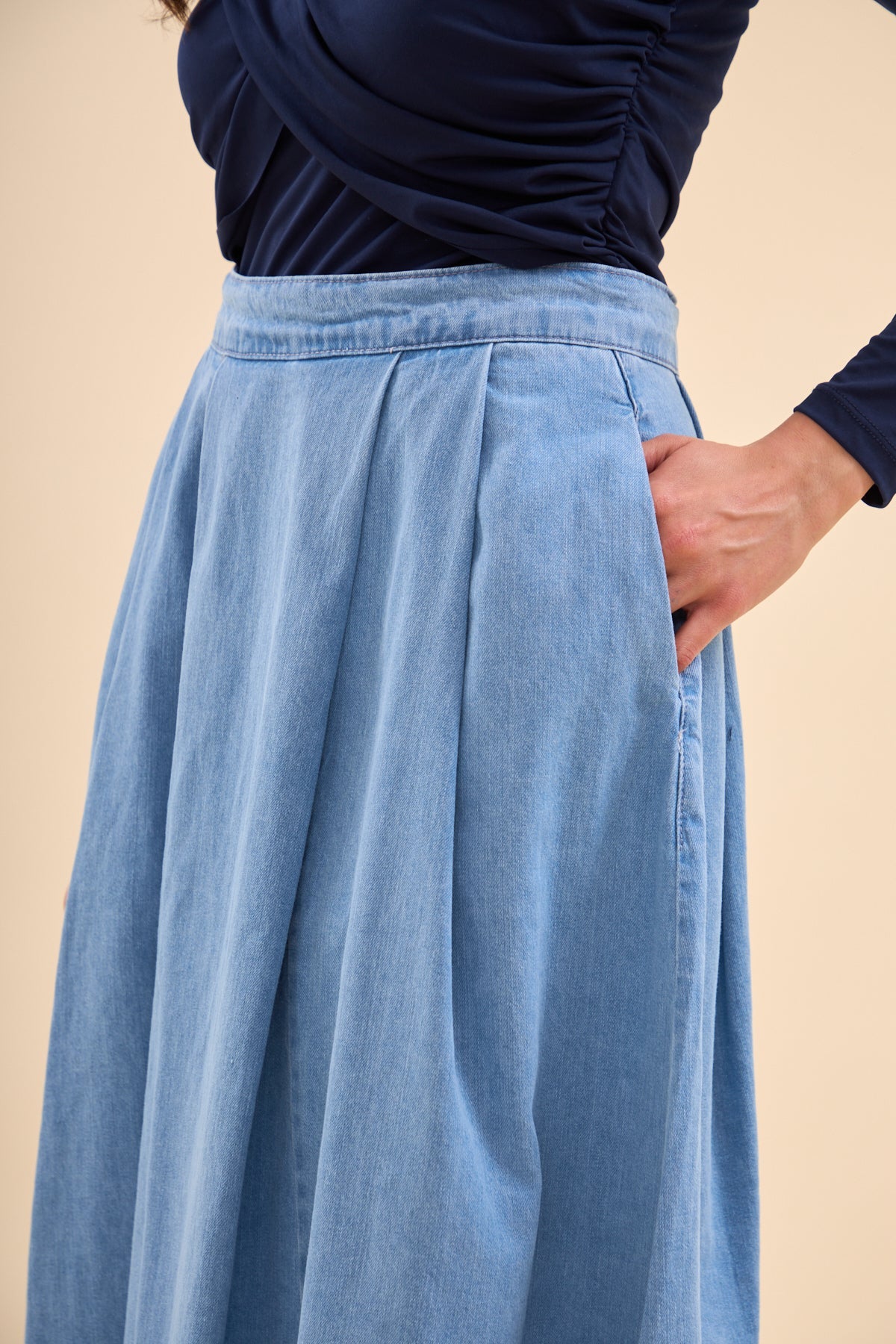 Flared Midi Denim Skirt - Lebbse