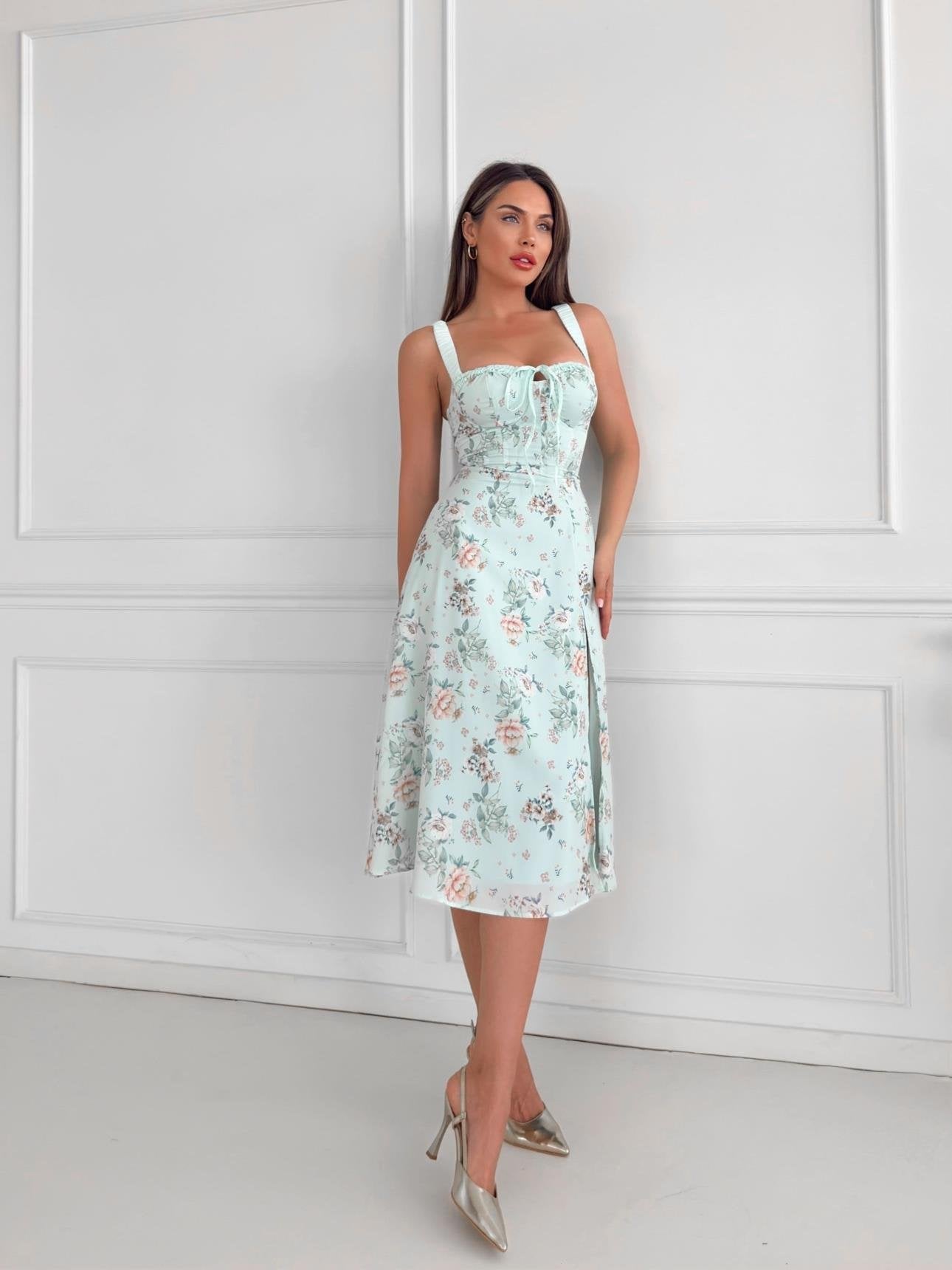 FLORAL DRESS WITH ELASTIC SHOULDERS - Lebbse