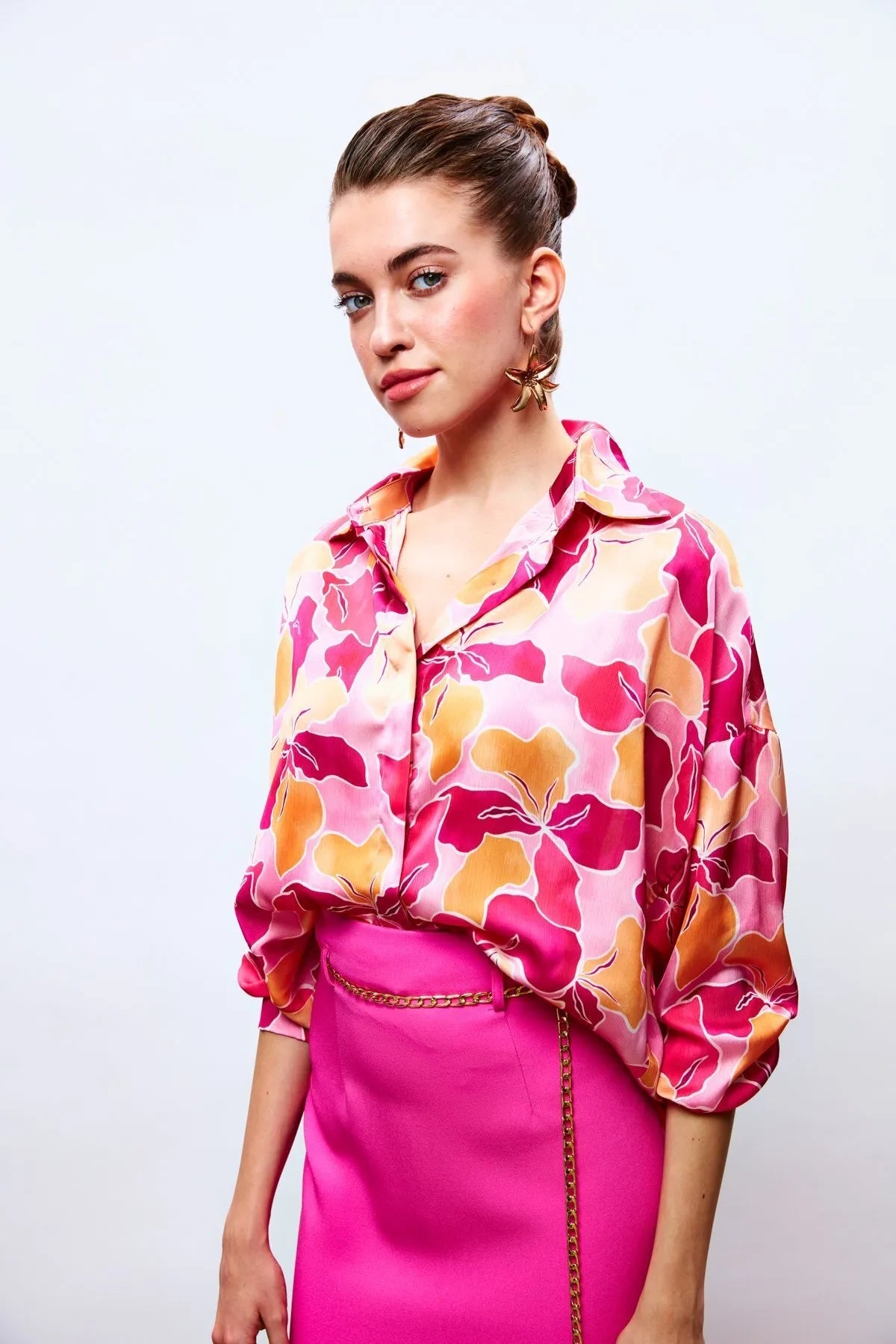 2- قميص نسائي كاجوال منقوش بالزهور فوشيا برتقالي - Floral Patterned Casual Shirt - FUCHSIA-ORANGE